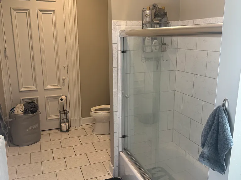 207 S Plymouth Ave #8 — Photo 6