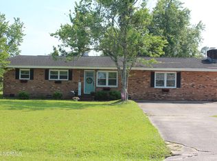 2865 Easy St, Newport, NC 28570