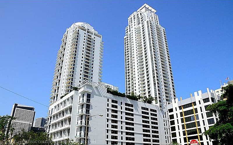1st image of 1050 Brickell Ave #0)