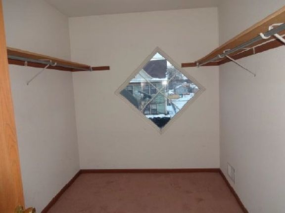 2nd image of 819 E Bancroft St