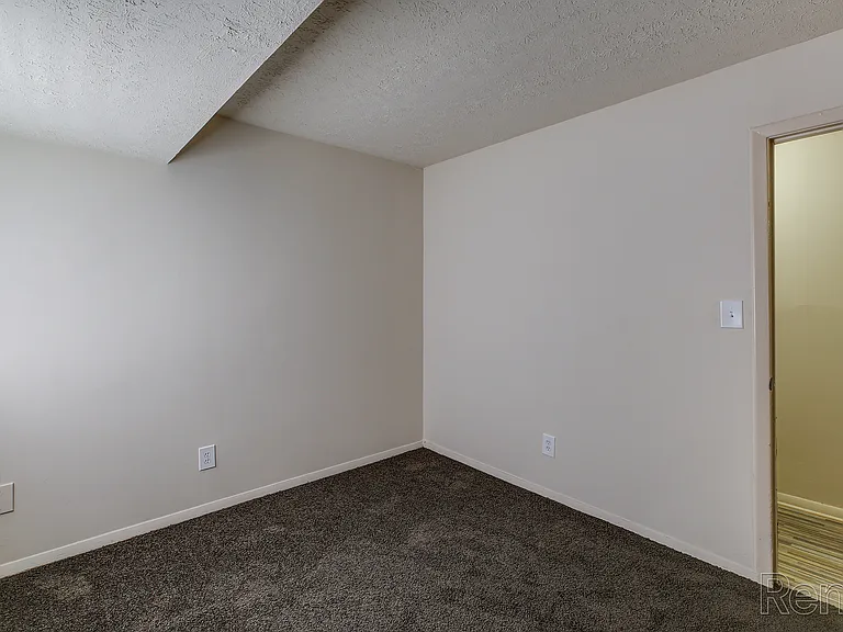 Glenview Apartments — Photo 97