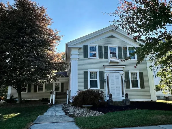 74 S Main St, New London, OH 44851