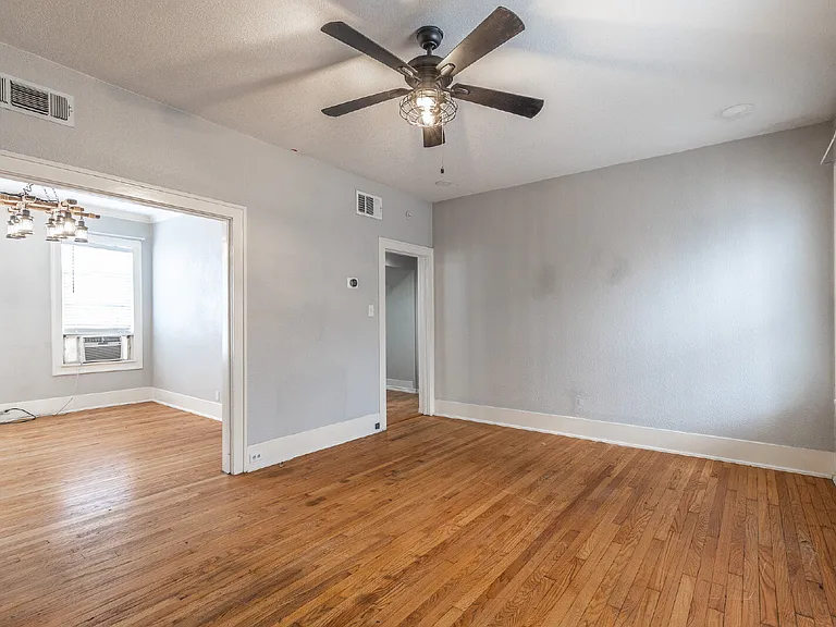 723 E Euclid Ave — Photo 12