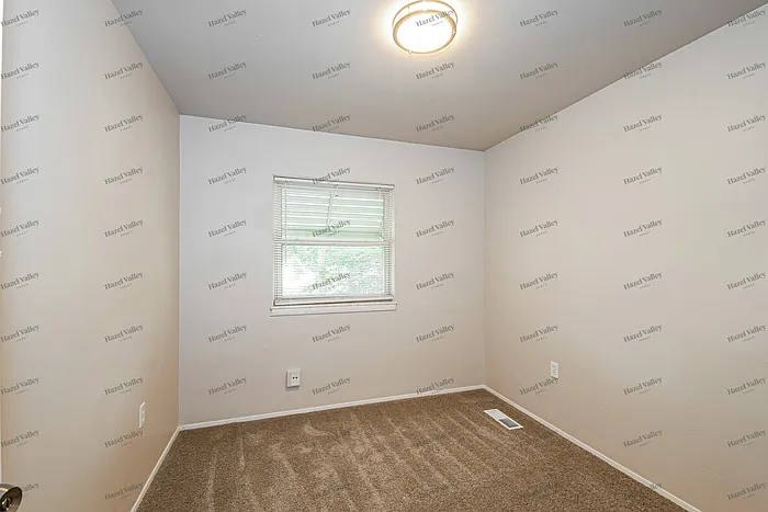 1590 Bay Meadows Dr — Photo 11