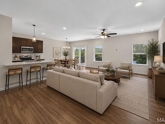 3rd image of 417 Timber Valley Trl