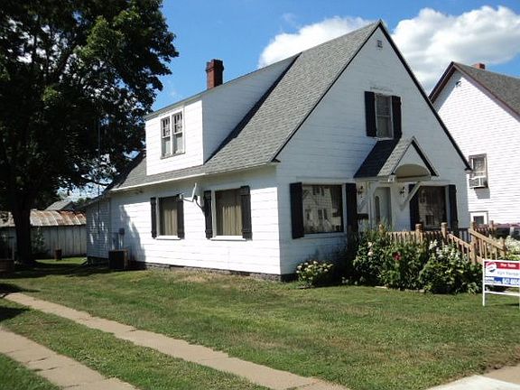 3rd image of 938 N Central Ave