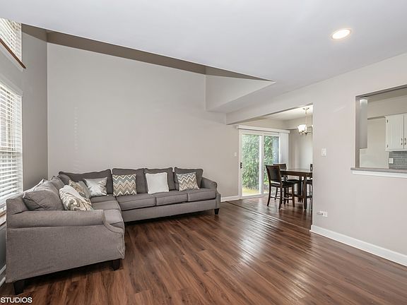 3rd image of 3753 W Glen Dr