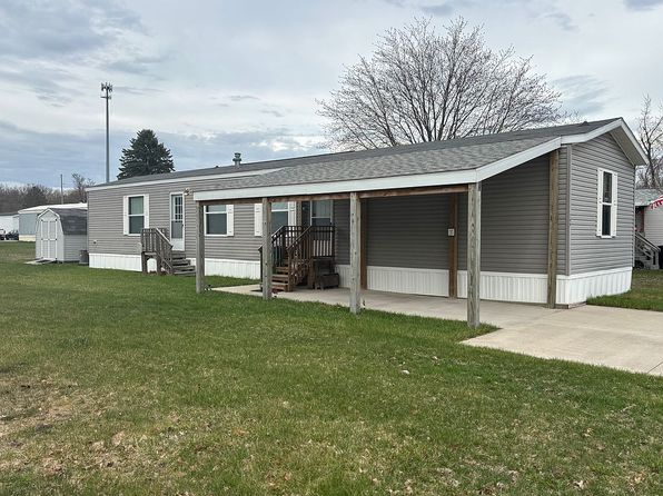 166 Maple Ct