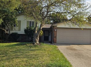 2028 Logan Dr, Sterling Heights, MI 48310