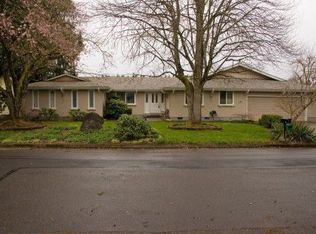 844 S 38th St, Springfield, OR 97478