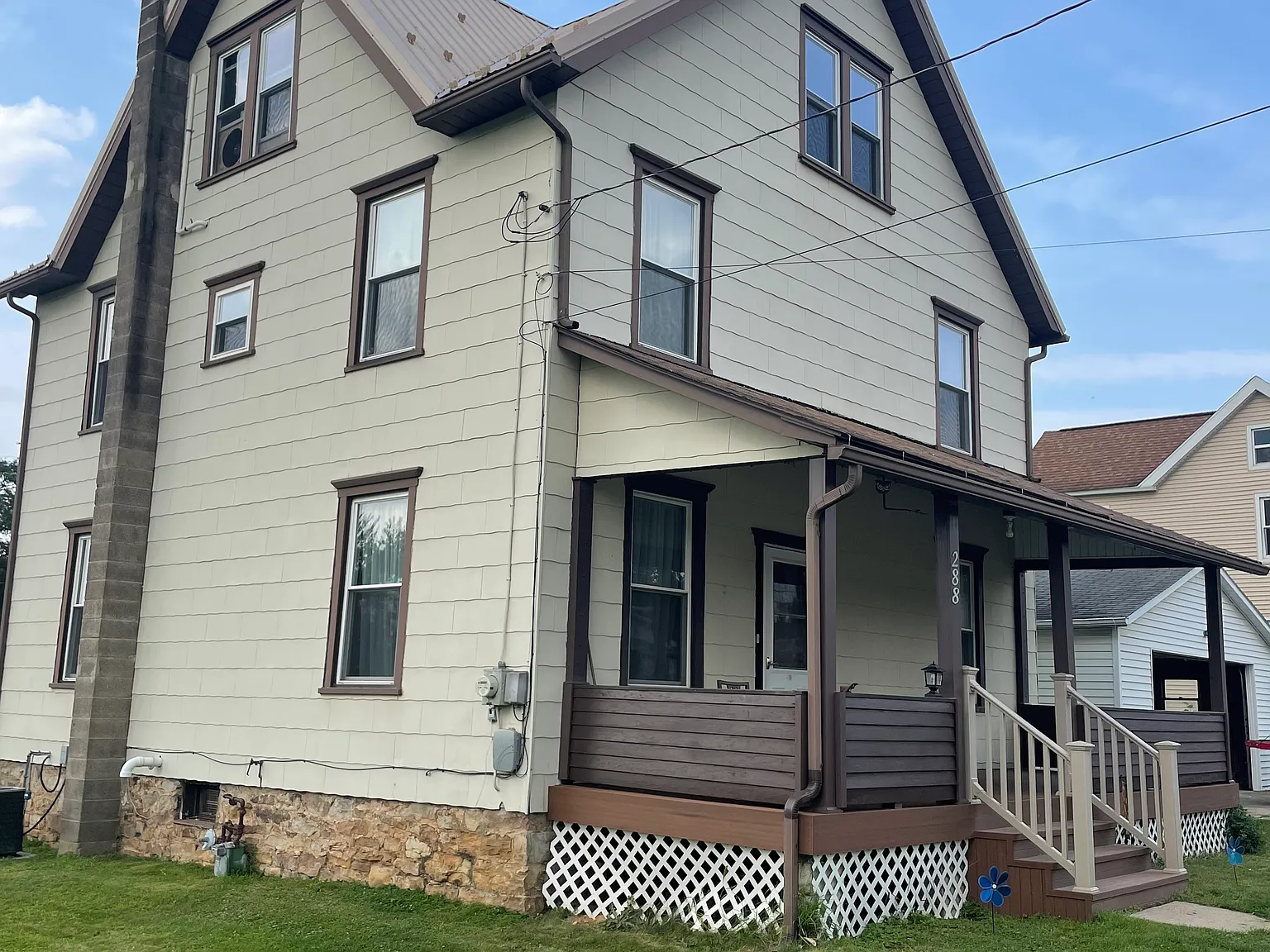 4 bed, 1680 sqft, $2,000 — Photo 3