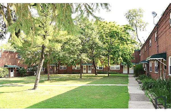 1724 Taylor Rd #1 photo 1