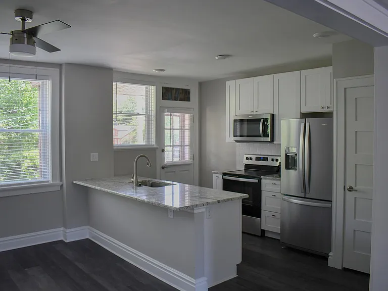 7505 Pershing Ave #2E — Photo 6