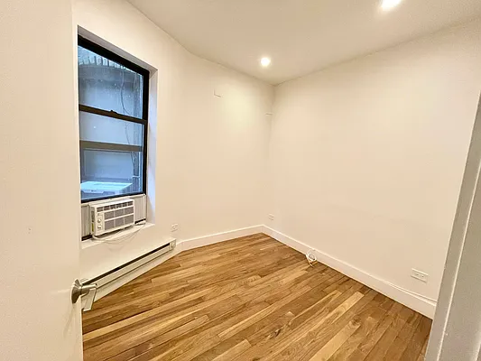 Rented by Vertical Real Estate LLC | media 11