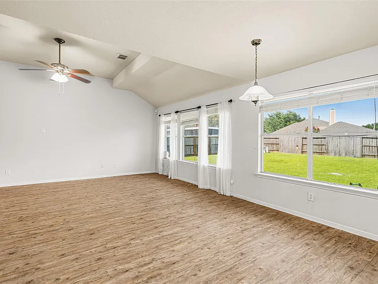 13515 Gospel Way — Photo 10