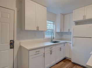 966 Yvonne Ave APT 2, Oak Harbor, WA 98277