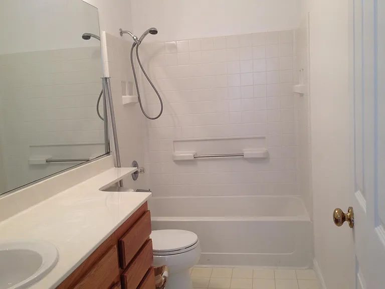 5 Holtz Ct — Photo 33