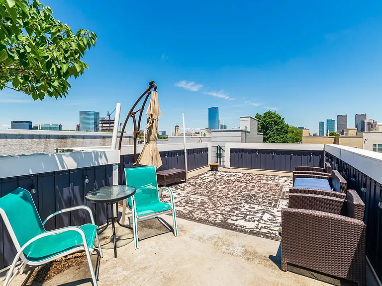 2208 Montrose St — Photo 34