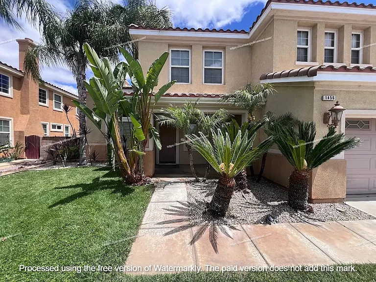 1456 Moonlight Dr — Photo 3