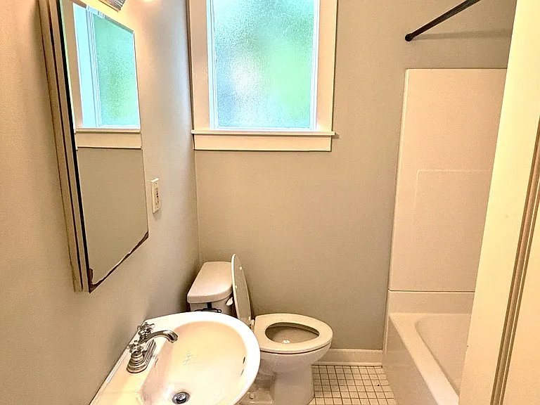 369 Sterling St NE — Photo 13
