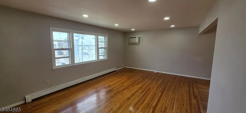 3 bed, 1.0 bath, $2,850 — Photo 3