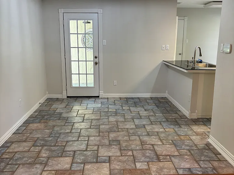 Dining/Kitchen