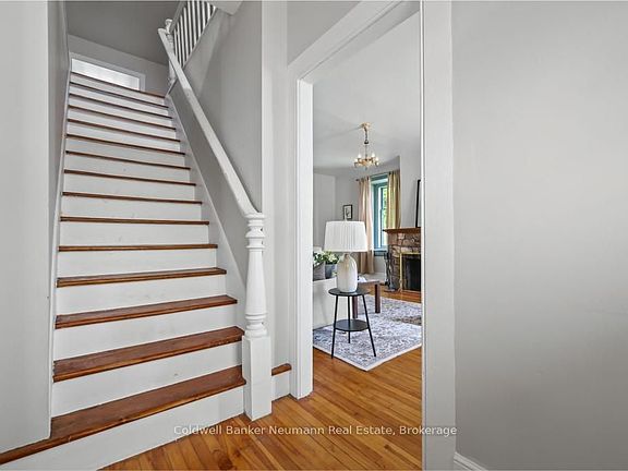 4th image of 52 Brock Rd S