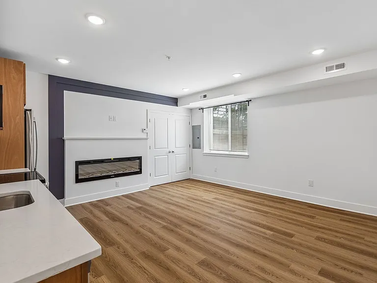 Brand New Luxury Apartments West Philly — Photo 11
