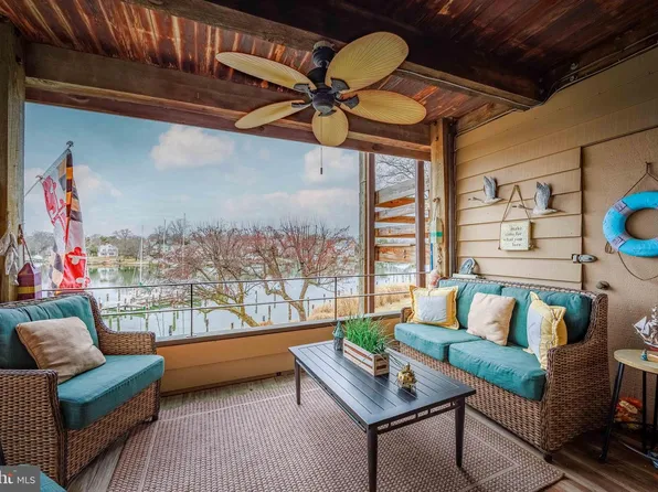 4 President Point Dr Unit A1, Annapolis, MD 21403