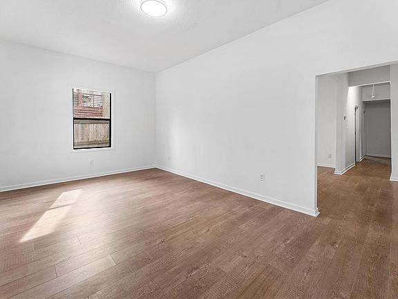 4th image of 37 Johnson Rd NW