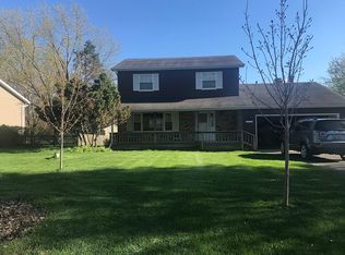 9505 Ballard Rd, Crystal lake, IL 60014