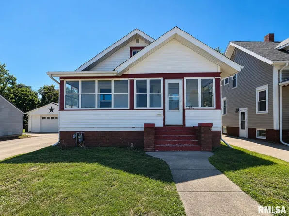 1247 Willard St, Galesburg, IL 61401
