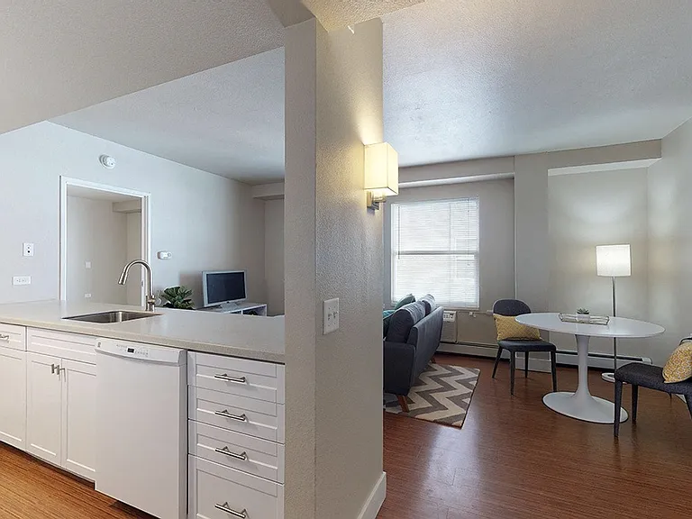 Avenue 8 at Mayfair — Photo 34