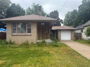 1921 Burlingame Ave SW, Wyoming, MI 49509
