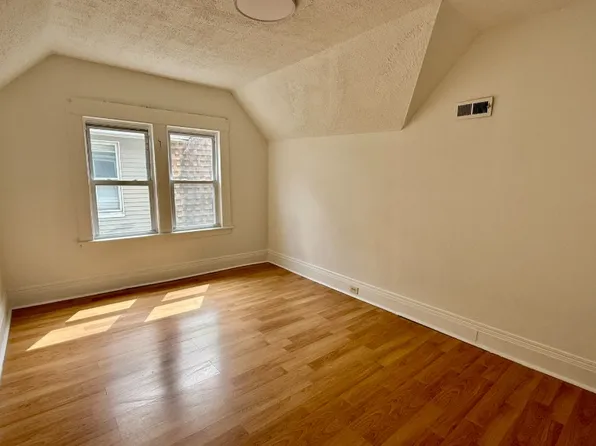 200 6th St #3, Bridgeport, CT 06607