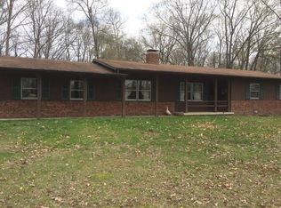 23324 N Copple Ln, Walnut Hill, IL 62893