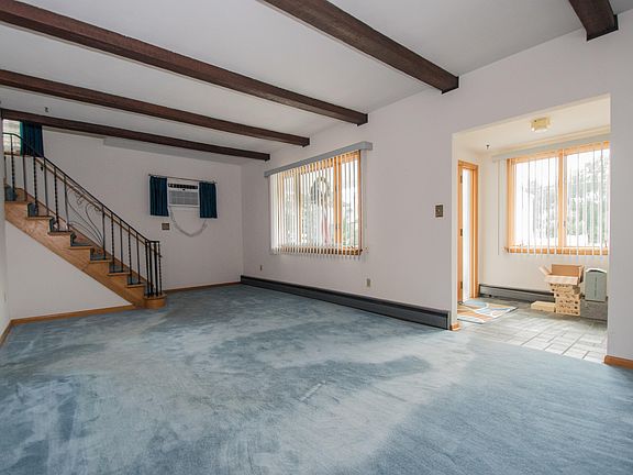3rd image of 68 Lackawanna Ave