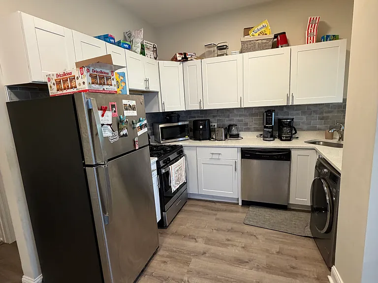 2905 N Mildred Ave — Photo 1