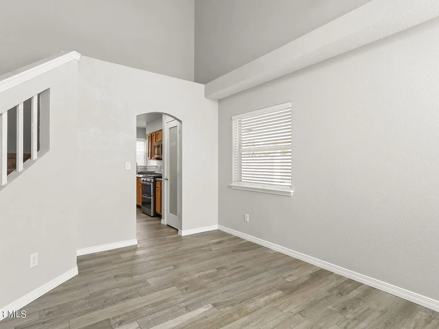 3 bed, 2.5 bath, 1729 sqft, $2,000 — Photo 4