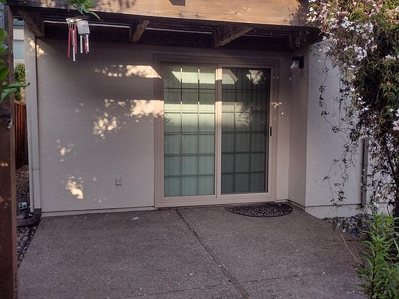 3rd image of 4344 Valley Ave