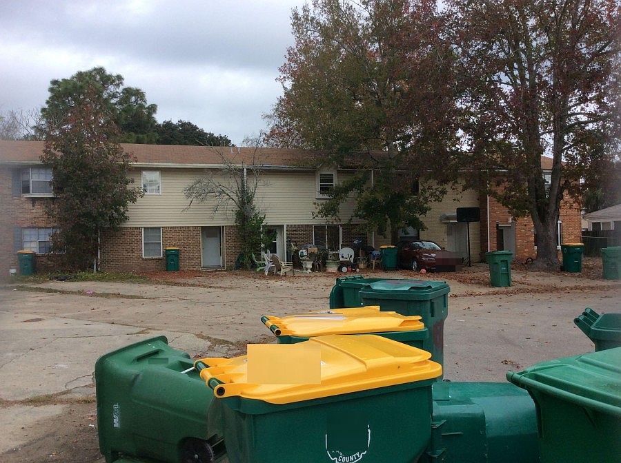 2nd image of 142 Valencia Dr