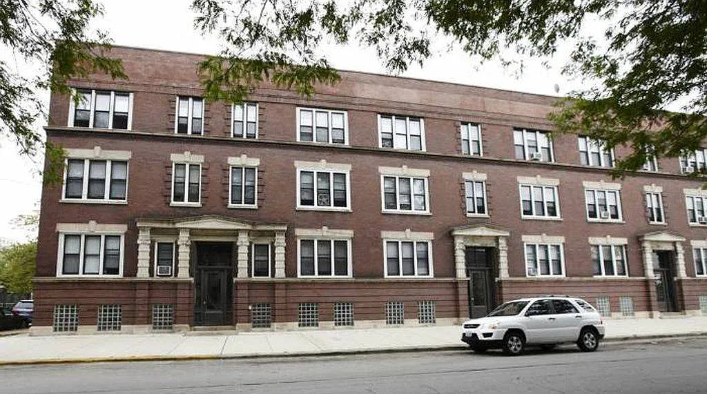 6135-45 S. Dorchester Ave/1409 E. 61st St. — Photo 2