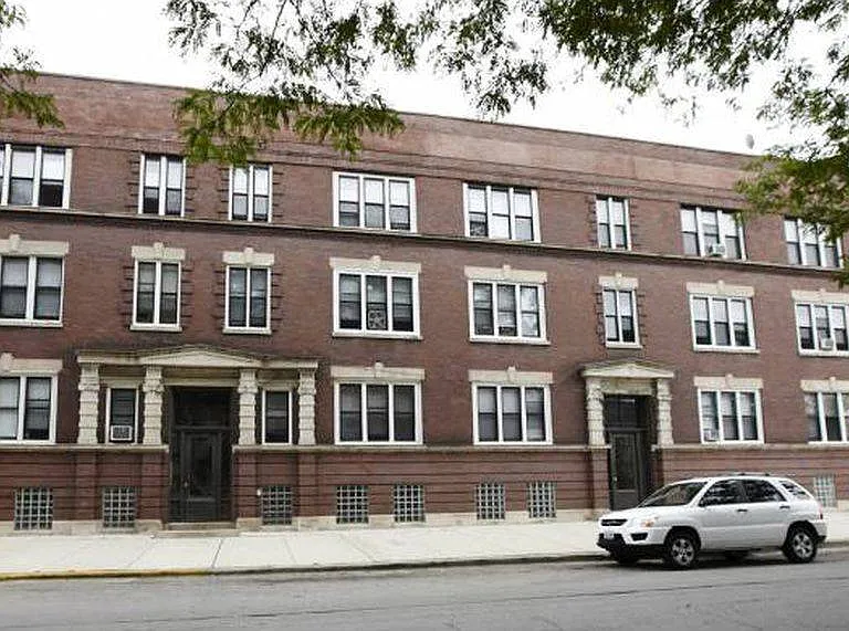 6135-45 S. Dorchester Ave/1409 E. 61st St. — Photo 2