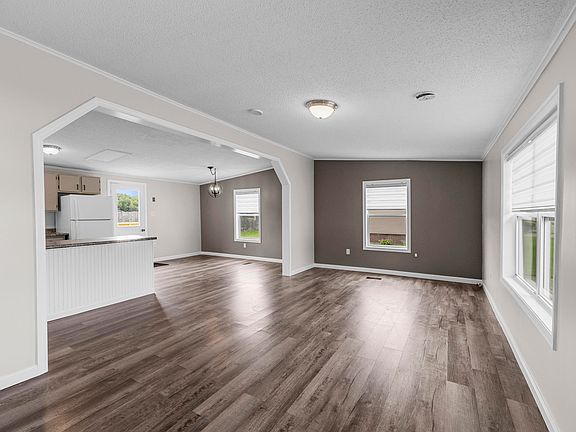 3rd image of 12 Bradstreet Road
