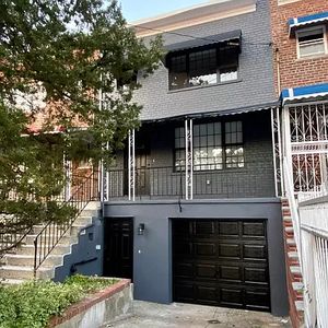 1047 E 214th St, Bronx, NY, 10469
