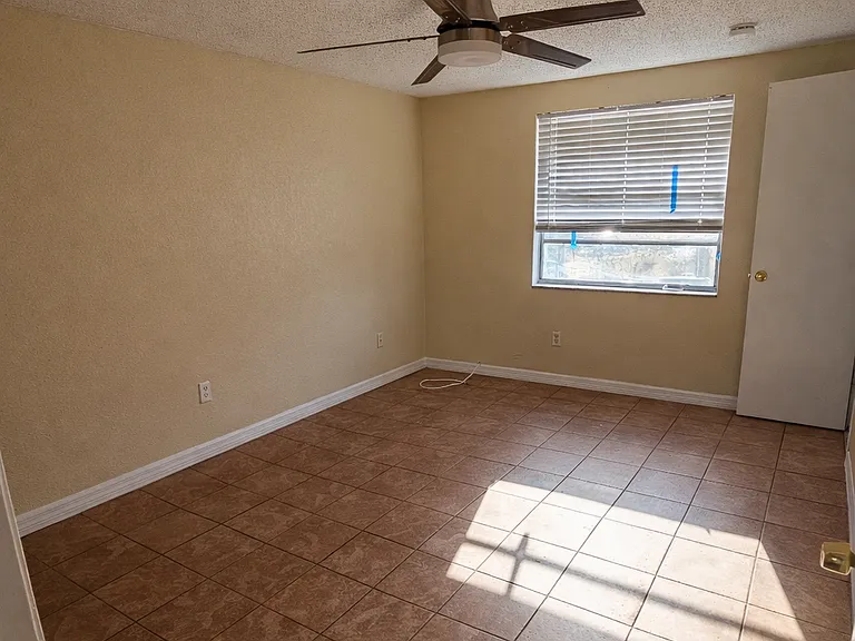 3919 3rd Avenue Dr E #3919 — Photo 15