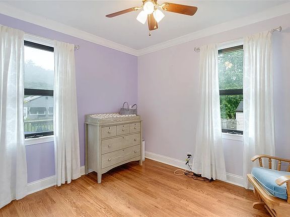 2nd image of 1300 Fairmount Ct