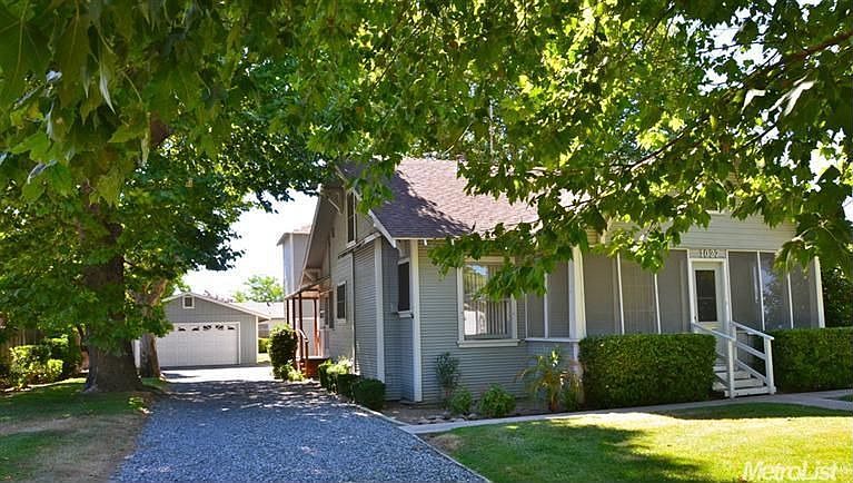 2nd image of 1027 Souza St