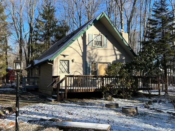 7759 Lake Shore Dr, Pocono Lake, PA 18347