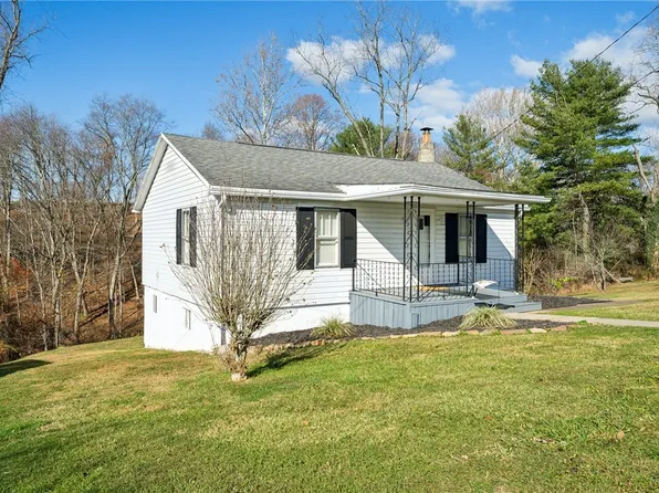 373 Club Sofia Rd, Uniontown, PA 15401